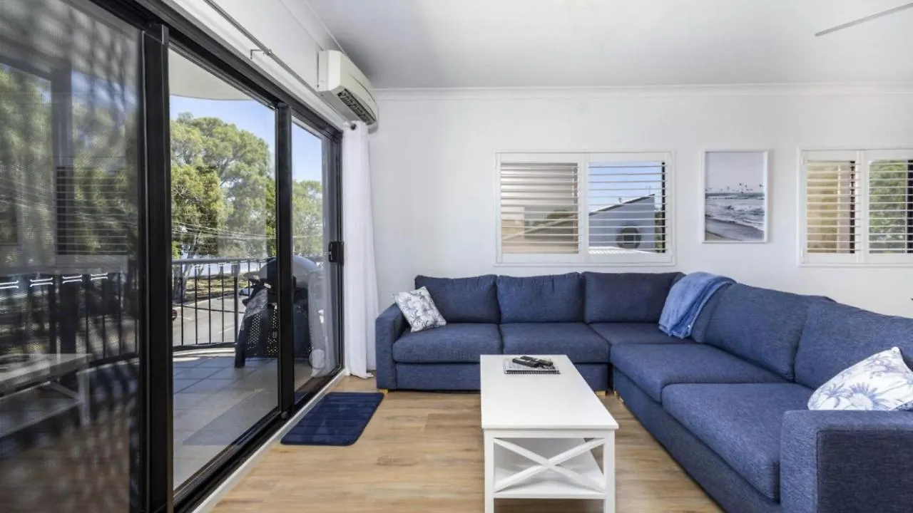 Tatil Evi Modern Unit With Penthouse Views Villa Bongaree Avustralya