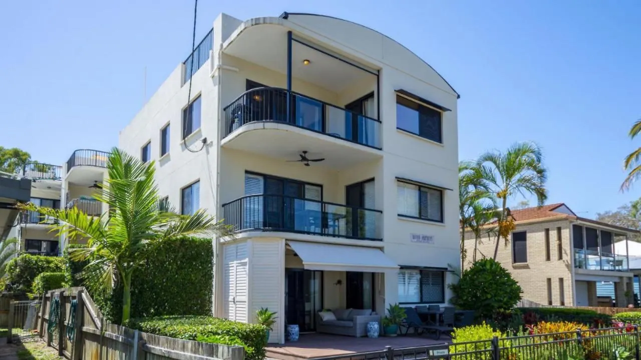 Tatil Evi Modern Unit With Penthouse Views Villa Bongaree Avustralya