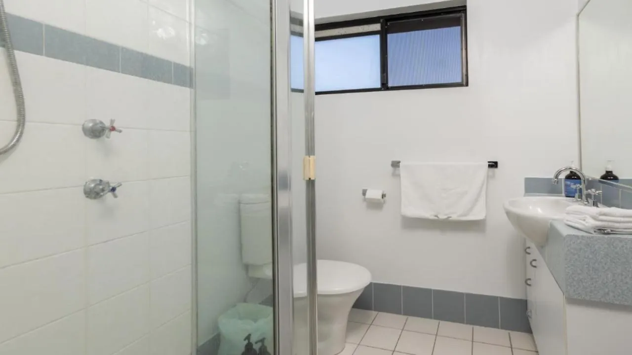 Modern Unit With Penthouse Views Villa Bongaree Avustralya
